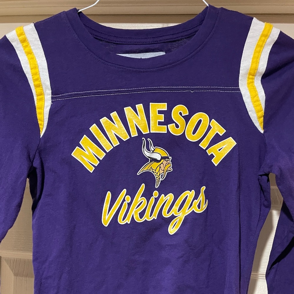 Retro Minnesota Vikings Long Sleeve Shirt Women’s Small